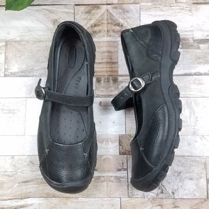 Keen Womens Presidio Mary Jane Slip On Shoes